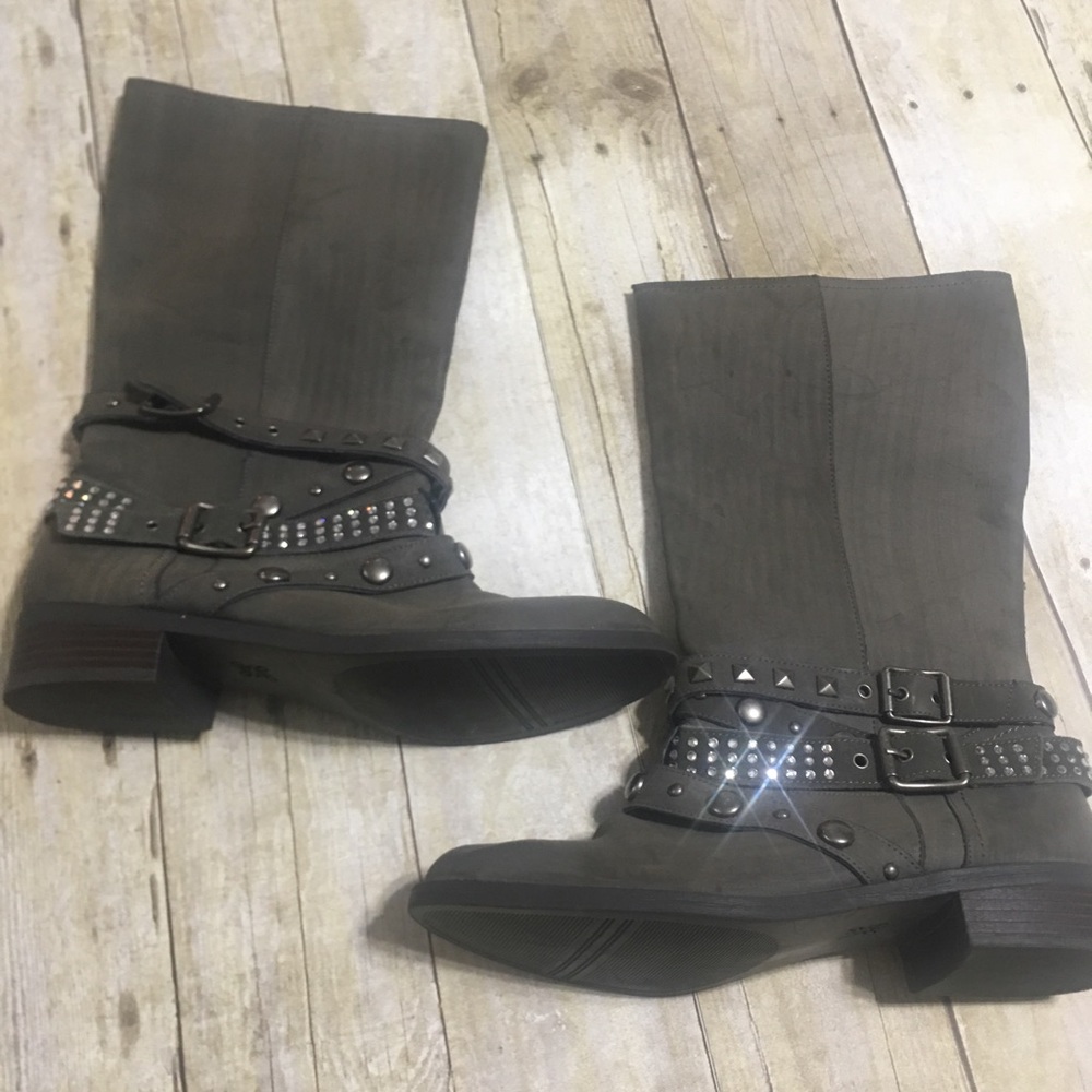 Distressed brand new without tags moto boots